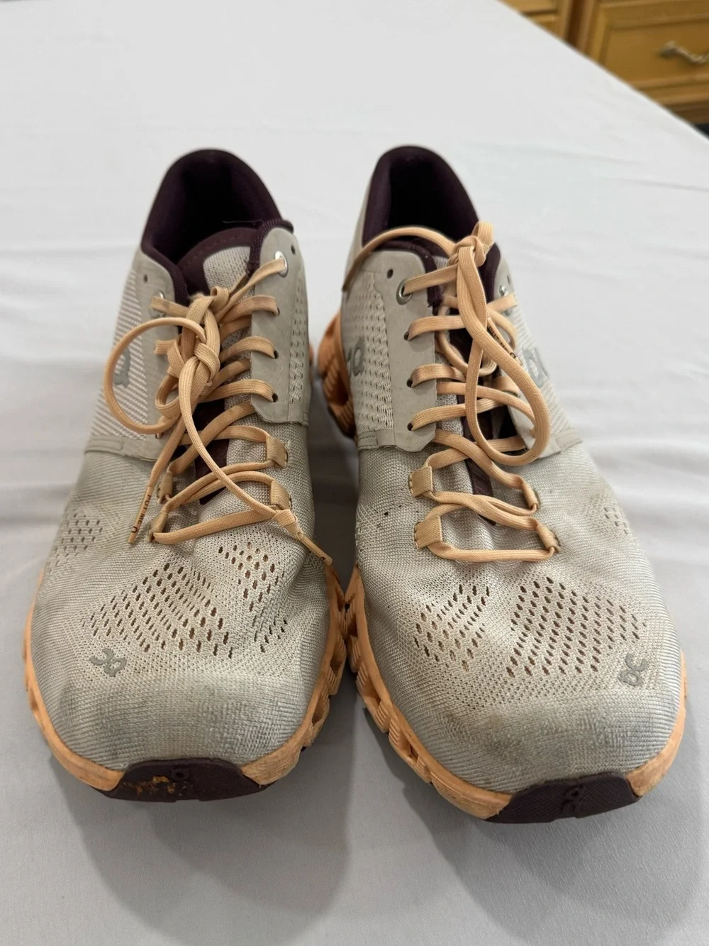Women's On Cloud X training shoes 10.5‎